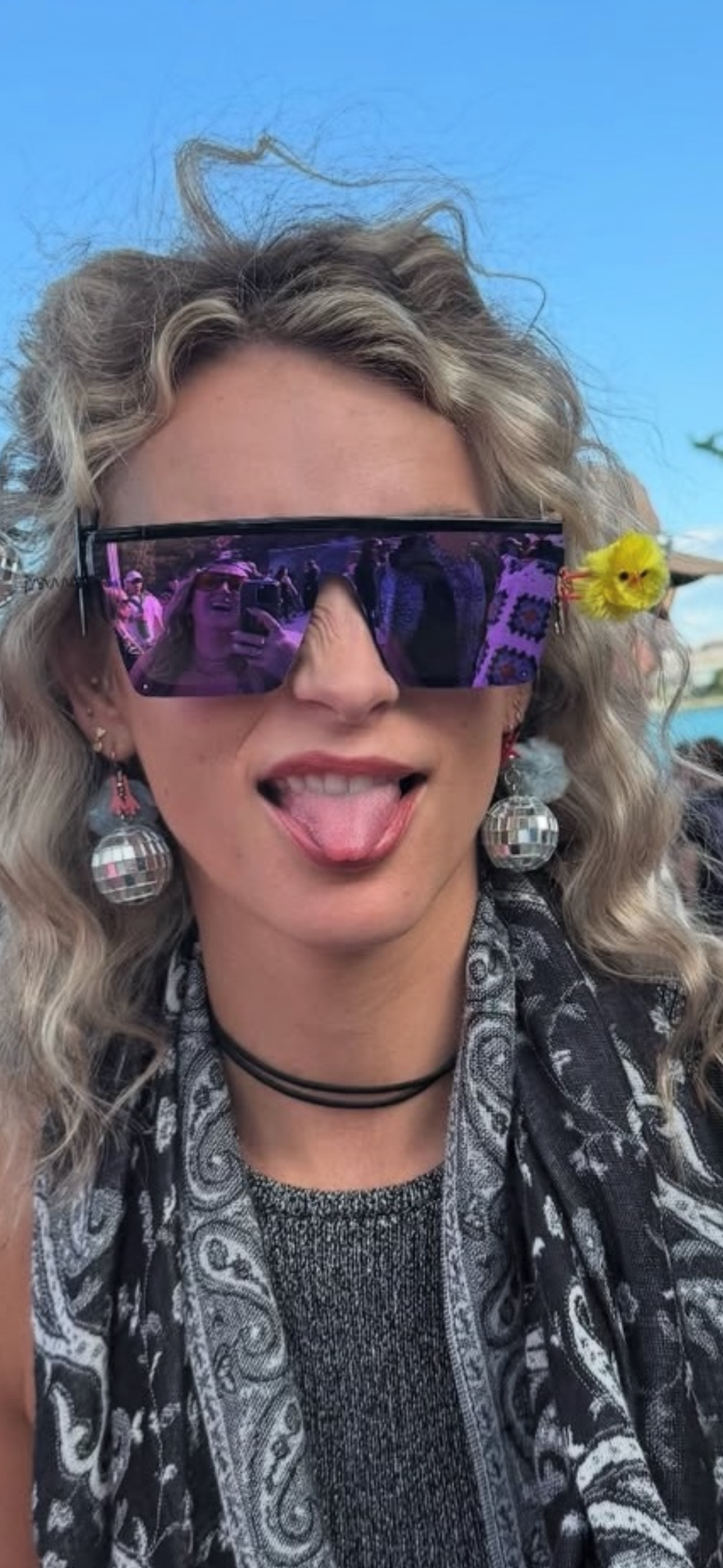 Helen on the sunglasses